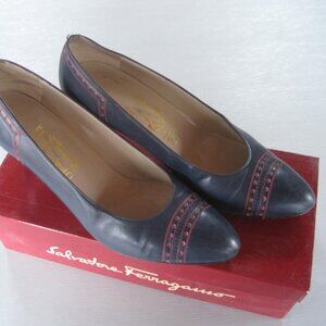 Salvatore FERRAGAMO Navy Blue 2.75" High Heel Pumps with red accents. "LULI" Wom